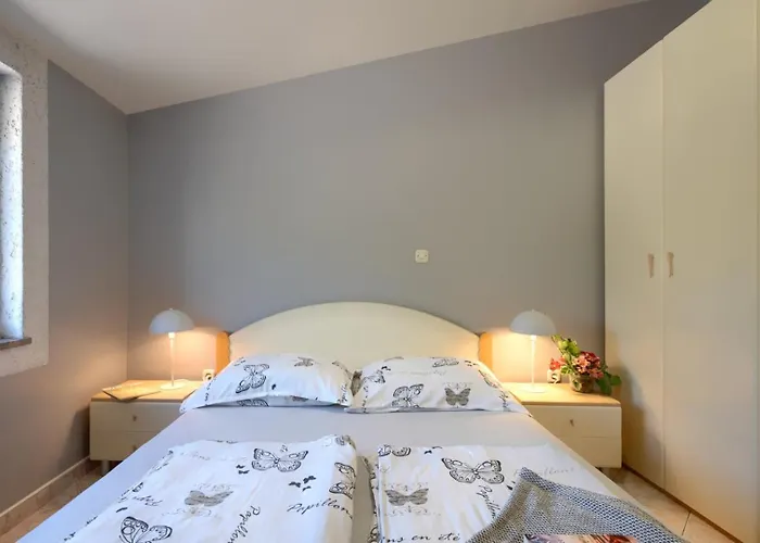 Vila Baeutiful Simona With Garden In