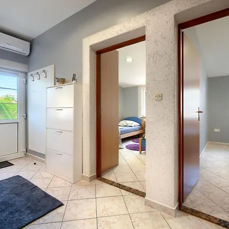 Villa Baeutiful Simona With Garden In Medolino